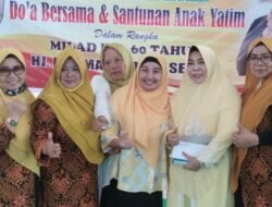 Milad Ke-60, Any Mahnunah Beri Santunan kepada 200 Anak Yatim dan Janda di Mojokerto