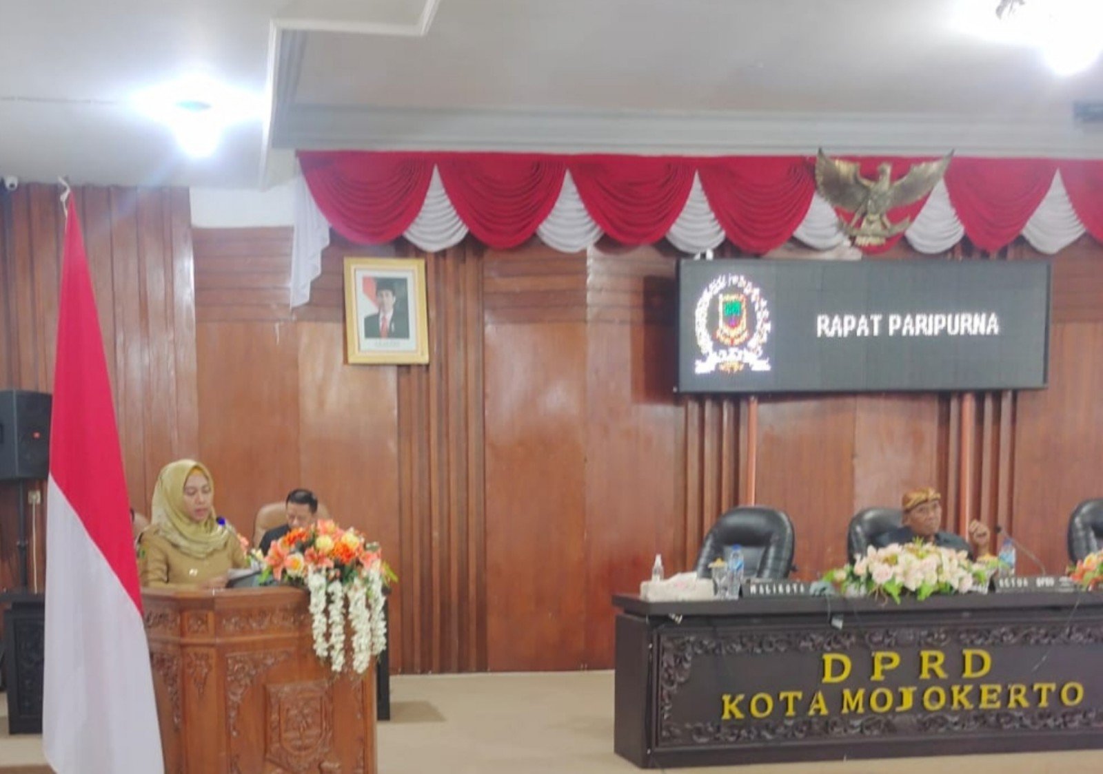DPRD Kota Mojokerto Adakan Paripurna Penyampaian Penjelasan Ning Ita Atas 4 Raperda