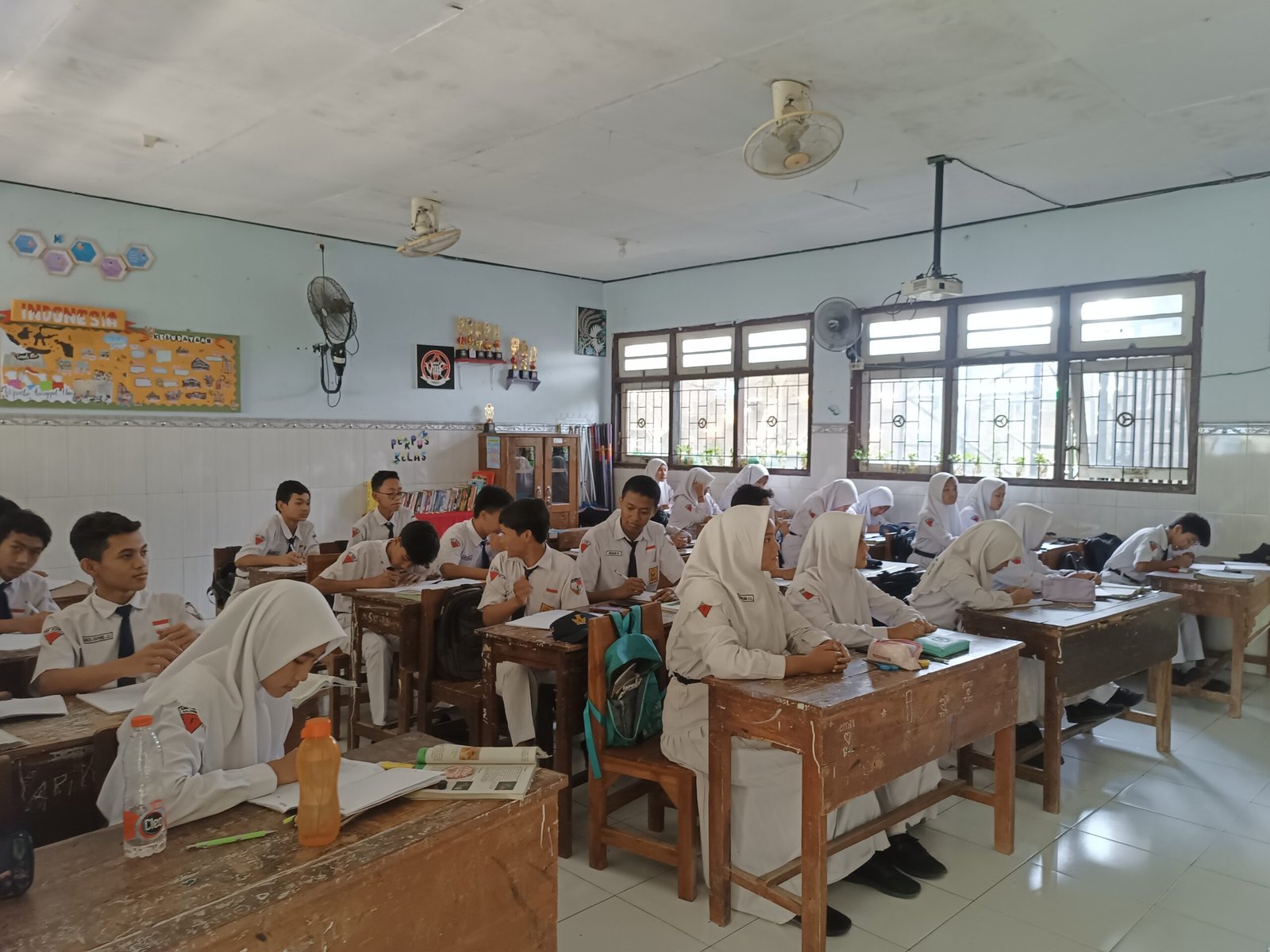 Situasi Kelas SMP 2 Balongbendo Sidoarjo