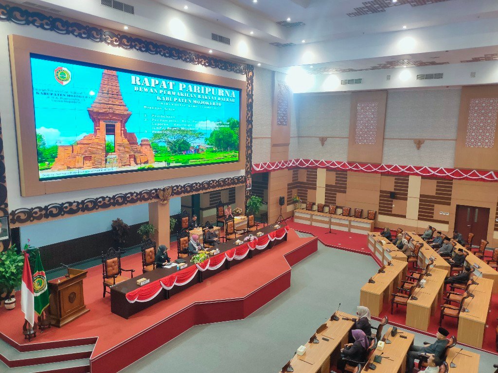 DPRD Kabupaten Mojokerto Adakan Rapat Paripurna Nota Penjelasan Bupati atas LKPJ 2023