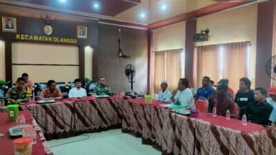 Audiensi dengan Pemdes Kedunglengkong, Hadi Gerung Sarankan Pimpinan Mojokerto Belajar Tentang Desa