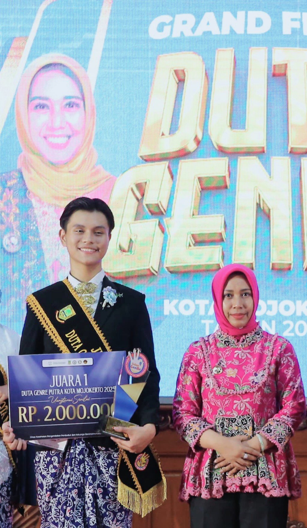 Christopher Kevin Yuwono Juara 1 Duta GenRe Kota Mojokerto 2025
