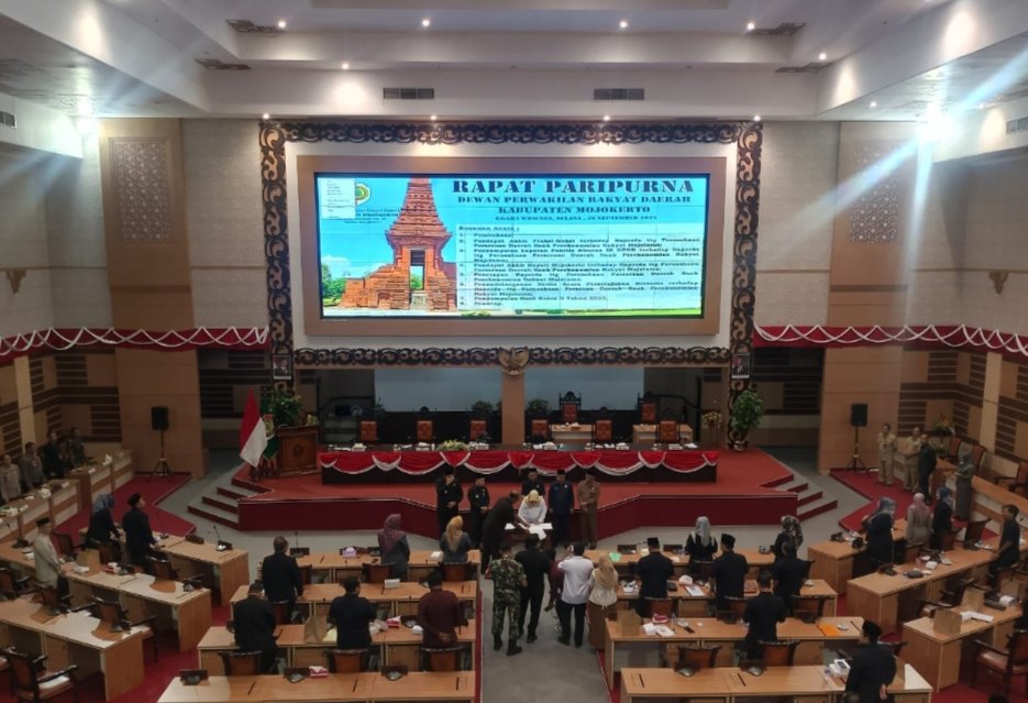 Fraksi PKB DPRD Kabupaten Mojokerto Sampaikan Pendapat Akhir atas Raperda BPR Majatama