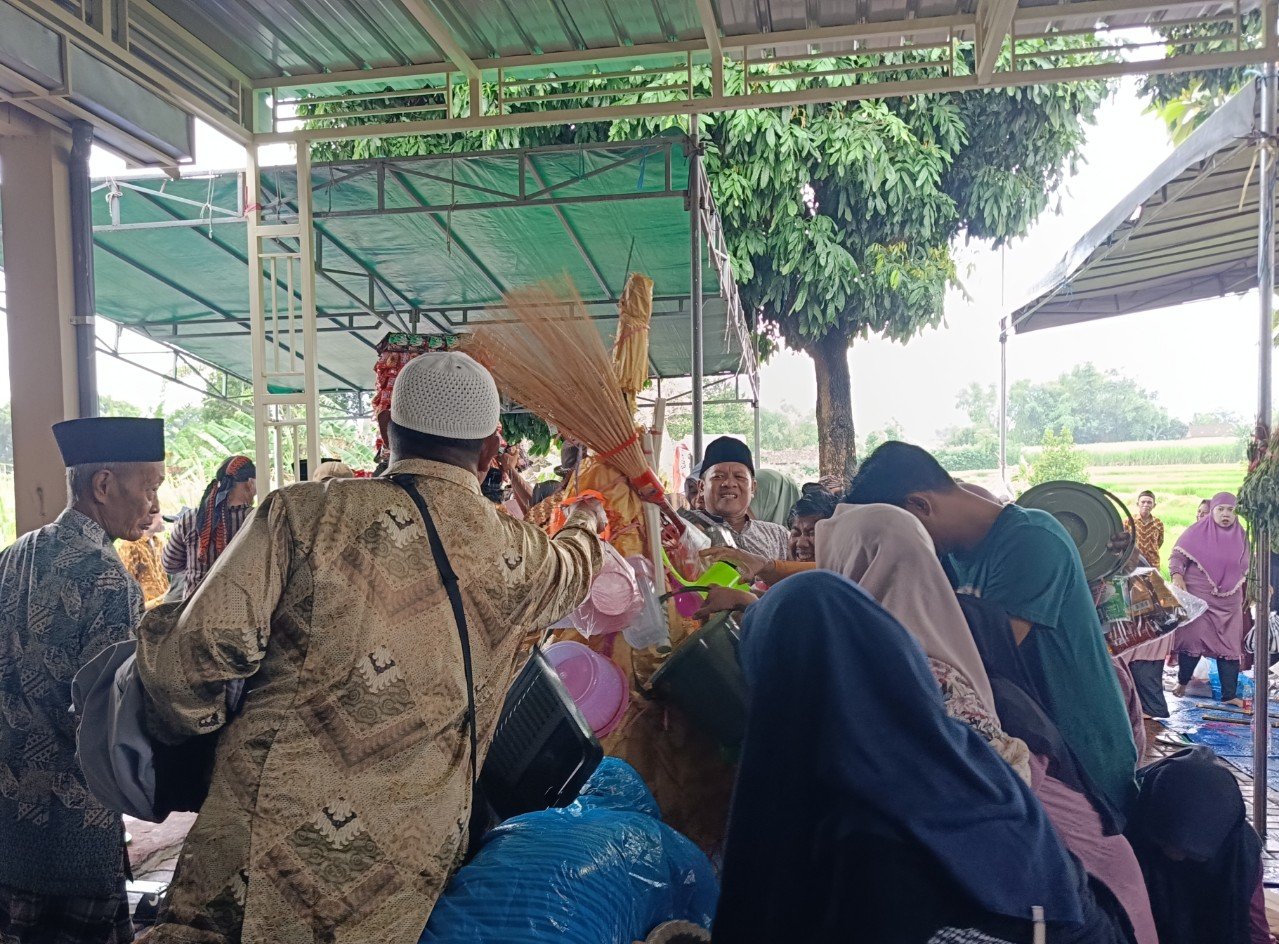 Ruwah Dusun Banjarsari Dibarengkan dengan Khotmil Qur'an ke-21, Warga Bersemangat Hadiri Acara