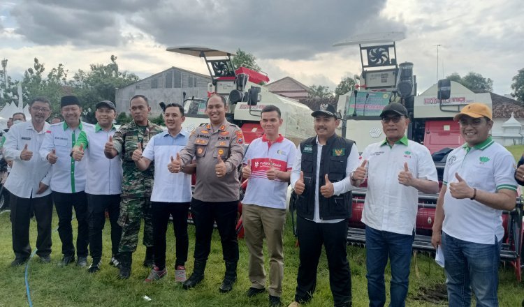 Peduli Petani Tembakau, Dinas Ketahanan Pangan dan Pertanian Ngawi Salurkan Bantuan Kendaraan