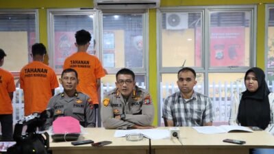Polres Manokwari Gelar Konferensi Pers Tindak Pidana Persetubuhan Terhadap Anak