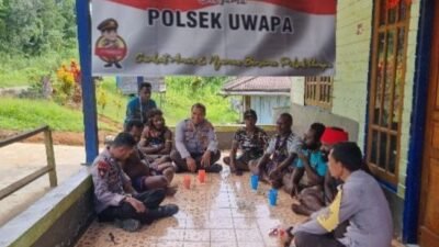 Kapolsek Uwapa Laksanakan Program Jumat Curhat Bersama Warga Urumusu