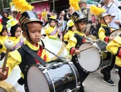 MTs Ronas Street Parade Asah Motorik dan Kreativitas Anak
